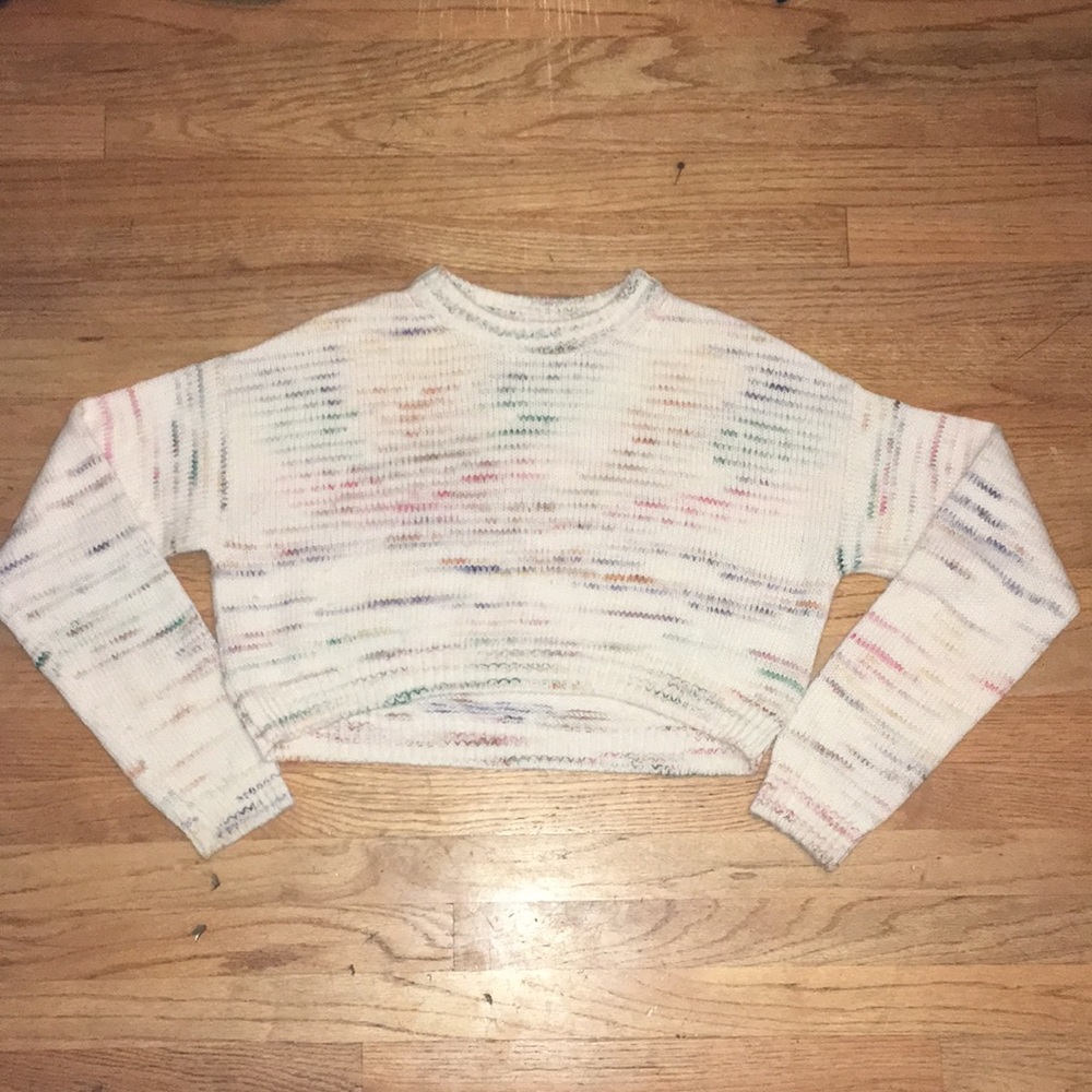 ๐Cropped Sweater - Picture 5 of 7